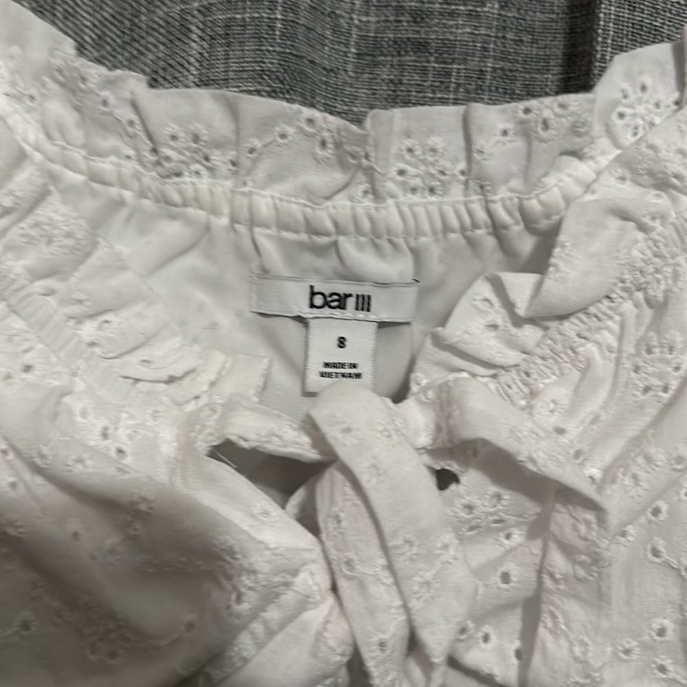 {NWT} BAR III eyelet crop top - Picture 4 of 7